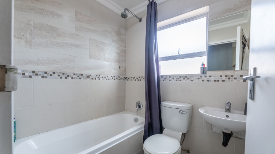 2 Bedroom Property for Sale in Parklands Western Cape